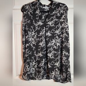 Floral & Ivy Women's Black And White Floral Sleeveless Blouse Semi Sheer 1X
